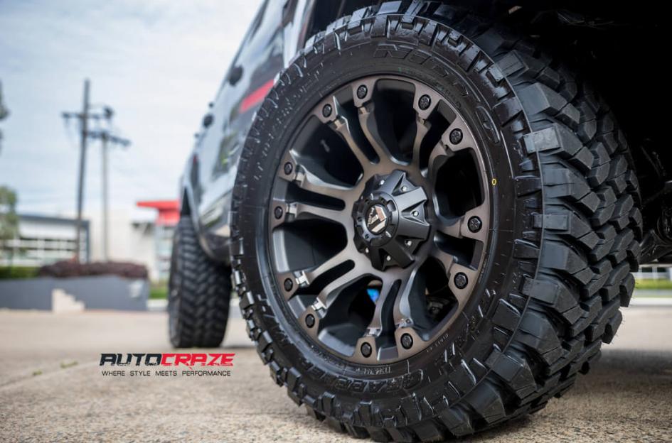 FORD-RANGER-VAPOR-BLACK-MACHINED-WITH-DARK-TINT